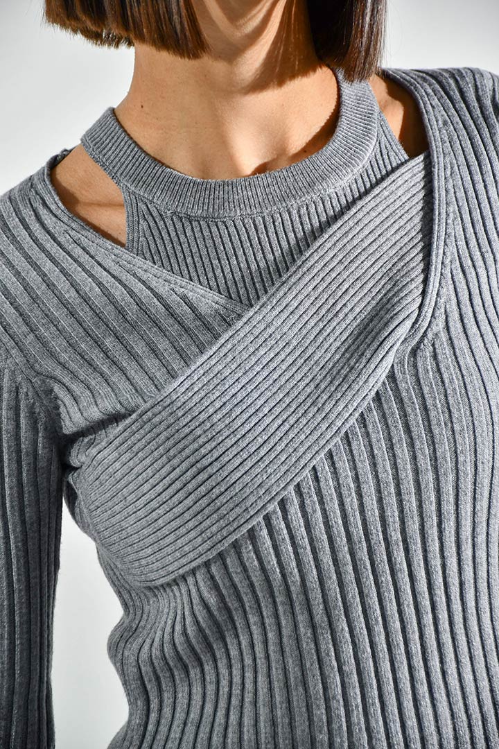 صورة Twisted Halter Knitted Top-Grey