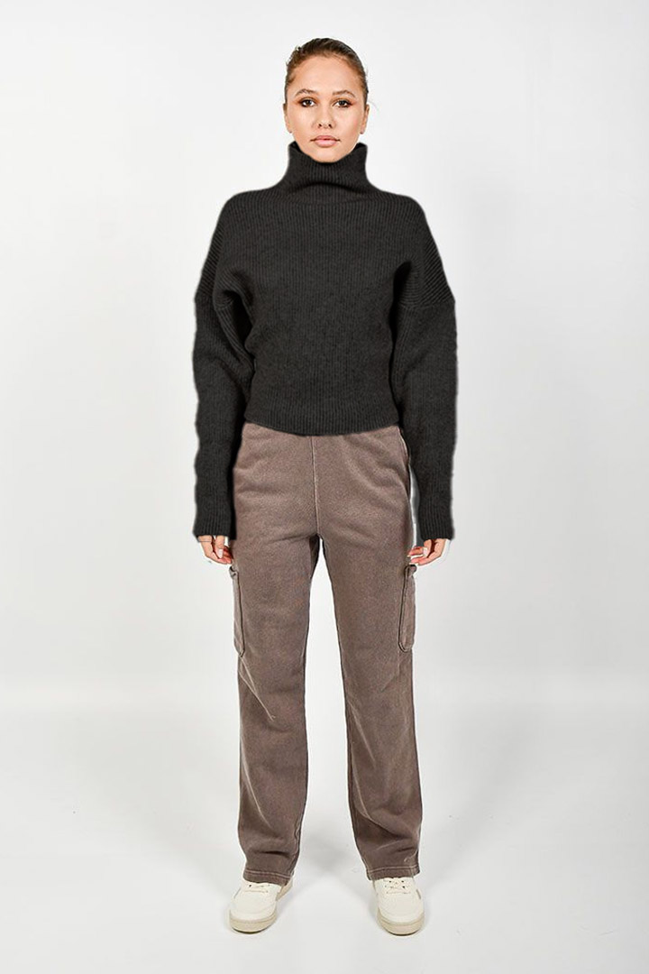صورة Turtleneck Knitted Sweater-Black