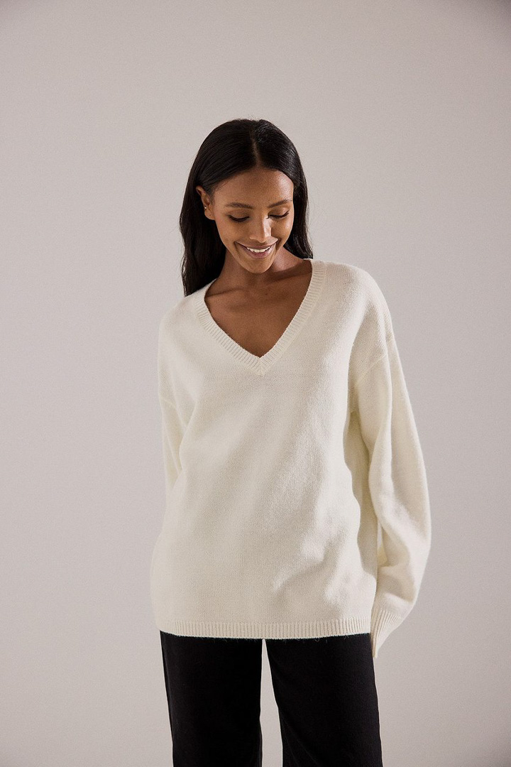 صورة V-Neck Knitted Sweater-White