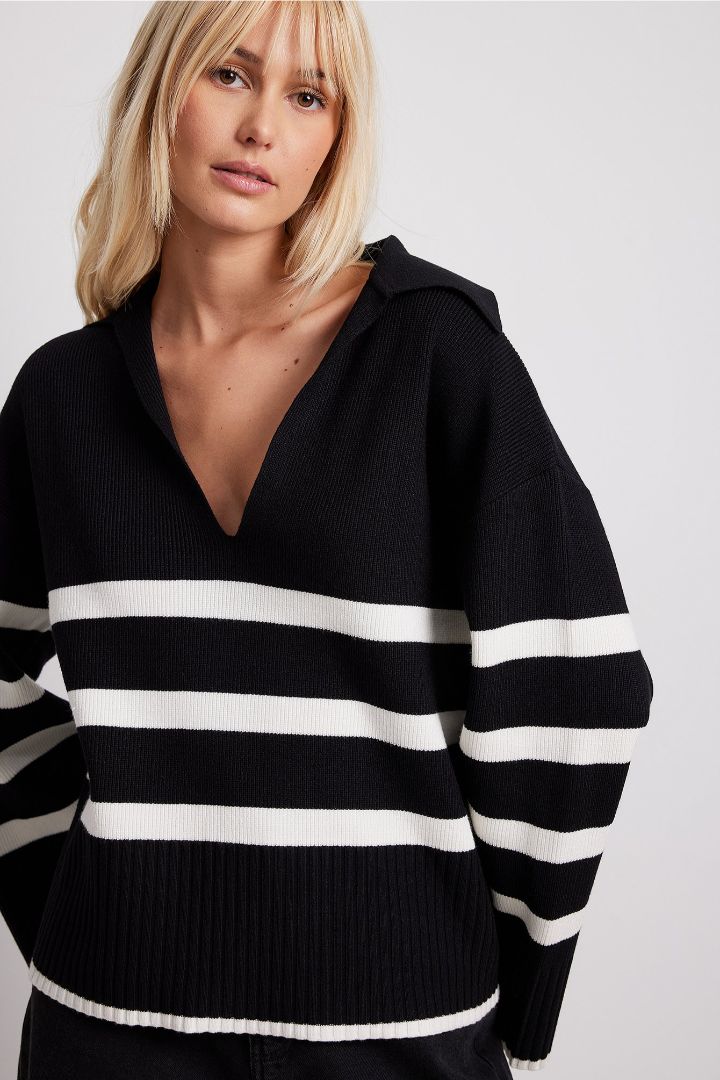 صورة Collar Detail Striped Sweater-Black