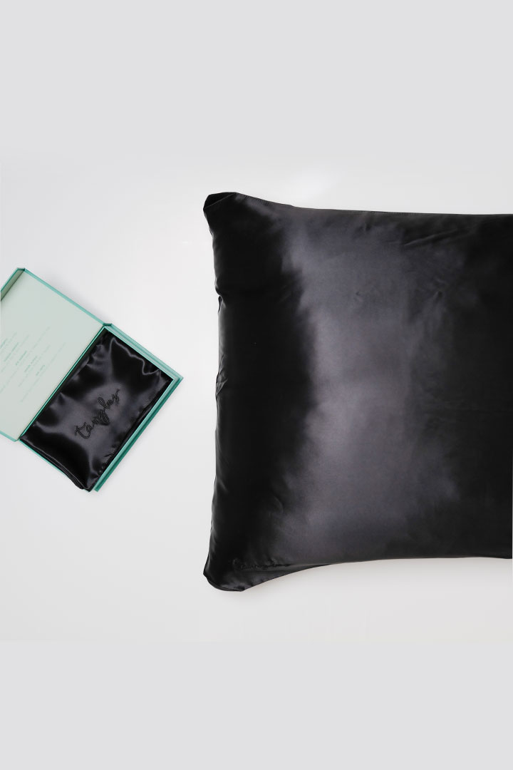 صورة Tangles Silk Pillowcase - Black